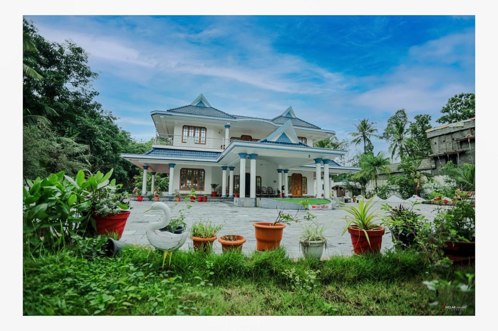 Hotel Gilead Holliday à Tāmarakulam Extérieur photo